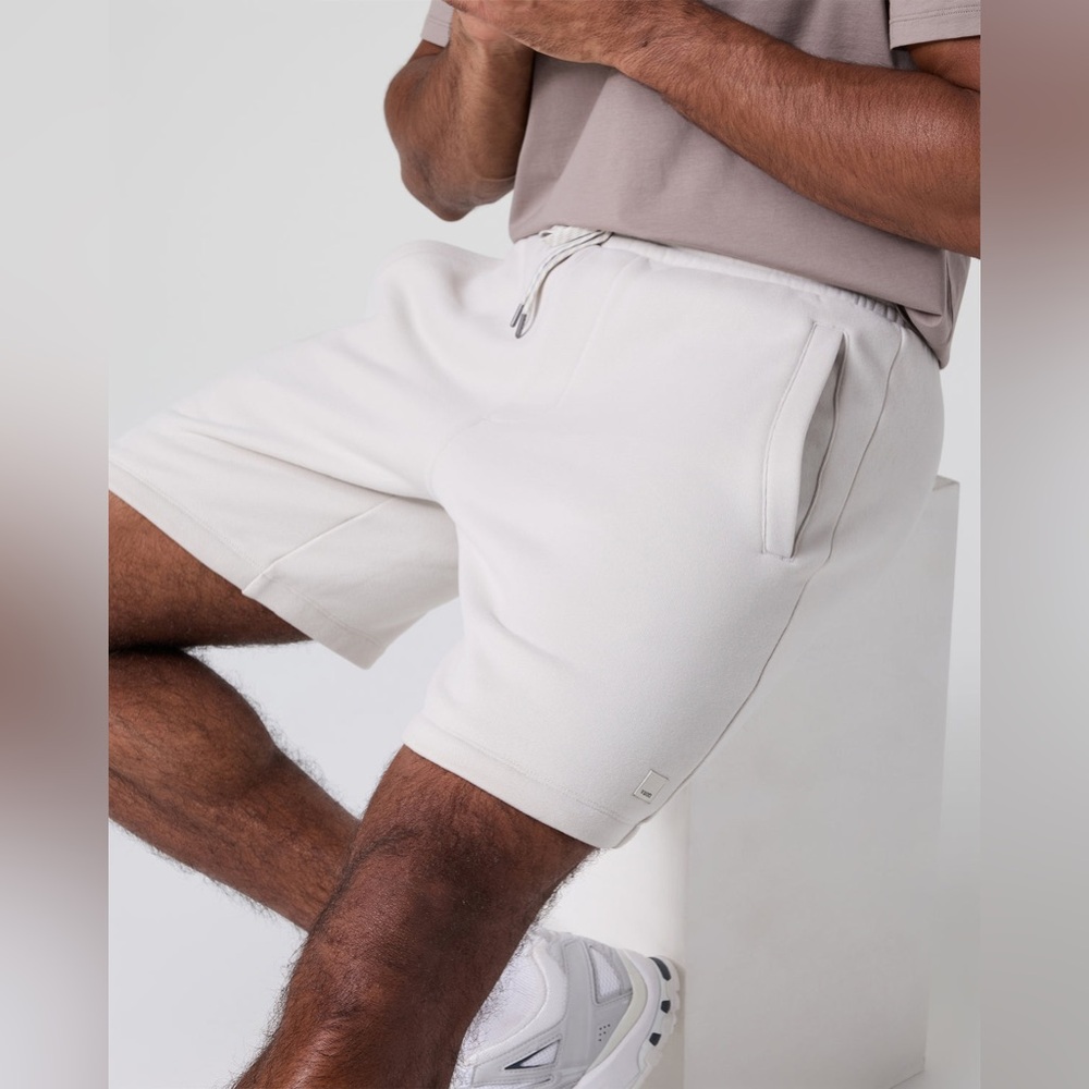 Vuori Men's Seaside Short 8"